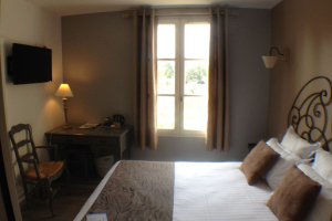 Petite chambre vue campagne